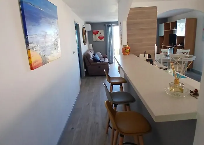 Le Petit Versailles A 2 Min A Pieds De La Plage 3 Chambres Clim Parking Apercu Mer *